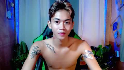 leemoreno18 online show from 11-13-25, 08:13