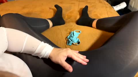 Snapshot of leggingslover7 chatting on 12-03-24, 04:58 leggingslover7 online show from 12-03-24, 04:58