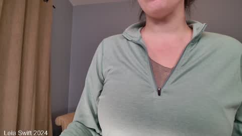 Leia Swift online show from 12-02-24, 10:50