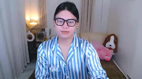 Snapshot of leighcortesi chatting on 09-12-25, 01:49 Cailey online show from 09-12-25, 01:49