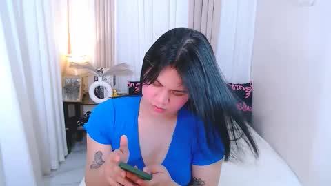 Snapshot of leighcortesi chatting on 11-05-25, 02:06 Cailey online show from 11-05-25, 02:06