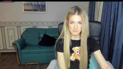 Snapshot of leila_morriss chatting on 12-08-24, 07:11 Leila Morriss online show from 12-08-24, 07:11