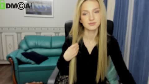 Snapshot of leila_morriss chatting on 12-15-24, 01:57 Leila Morriss online show from 12-15-24, 01:57