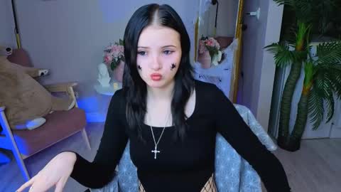 Leila online show from 10-25-25, 01:29