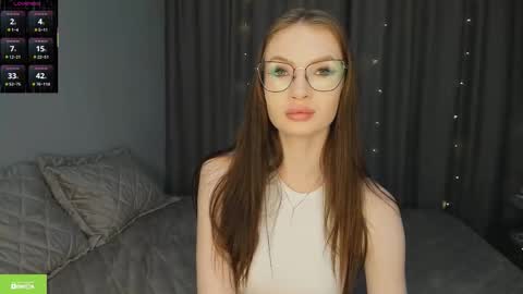 leiladream online show from 12-23-25, 04:21