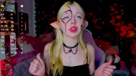 Snapshot of leiladwight chatting on 10-31-25, 05:36 Leila online show from 10-31-25, 05:36