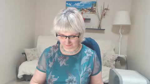 Leila Kinky online show from 02-09-25, 09:16