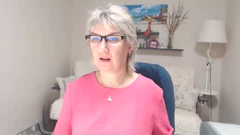 Snapshot of leilamays chatting on 11-02-25, 05:54 Leila Kinky online show from 11-02-25, 05:54