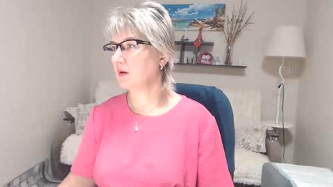 Snapshot of leilamays chatting on 11-04-25, 03:38 Leila Kinky online show from 11-04-25, 03:38