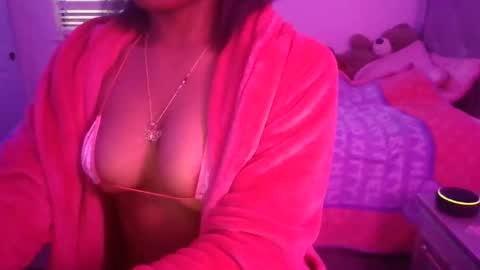 Snapshot of leilanilover chatting on 12-05-25, 12:52 leilanilover online show from 12-05-25, 12:52