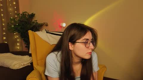 Luna online show from 10-02-25, 05:42
