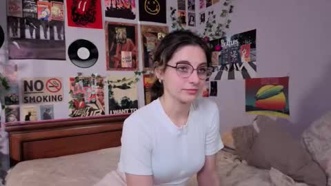 Snapshot of lelahcaminero chatting on 10-14-25, 08:42 Alexandria online show from 10-14-25, 08:42