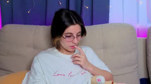 Alexandria online show from 11-12-25, 07:31