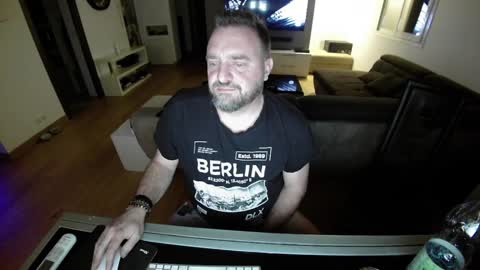 Snapshot of lemouth006 chatting on 01-17-25, 12:31 Ange online show from 01-17-25, 12:31
