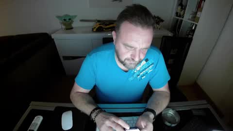 Snapshot of lemouth006 chatting on 02-06-25, 08:45 Ange online show from 02-06-25, 08:45