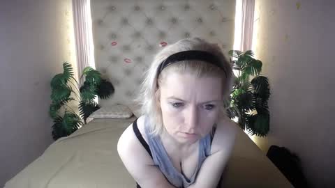 Lena online show from 12-18-24, 03:58