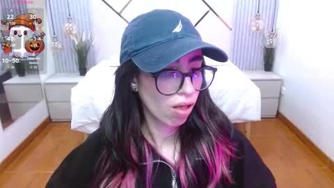 Lena online show from 10-18-25, 08:53