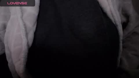 lenagolden online show from 10-21-25, 10:05