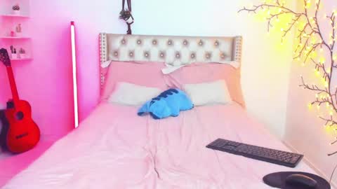 Lena  online show from 04-11-26, 09:08