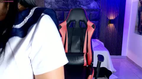 lenna_s online show from 11-25-25, 11:16