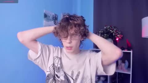 Snapshot of leo_bensyten chatting on 10-21-25, 11:55 Leo online show from 10-21-25, 11:55