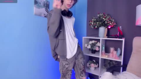 Snapshot of leo_bensyten chatting on 10-24-25, 11:50 Leo online show from 10-24-25, 11:50