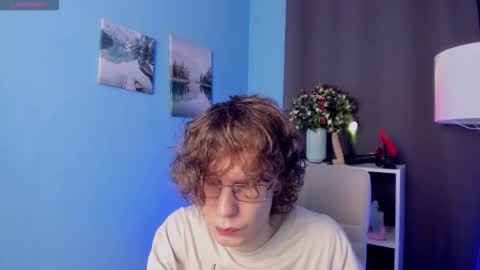 Snapshot of leo_bensyten chatting on 11-09-25, 02:59 Leo online show from 11-09-25, 02:59