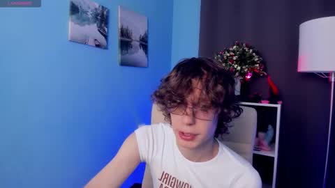 Snapshot of leo_bensyten chatting on 11-16-25, 04:45 Leo online show from 11-16-25, 04:45