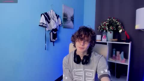 Snapshot of leo_bensyten chatting on 11-19-25, 05:13 Leo online show from 11-19-25, 05:13