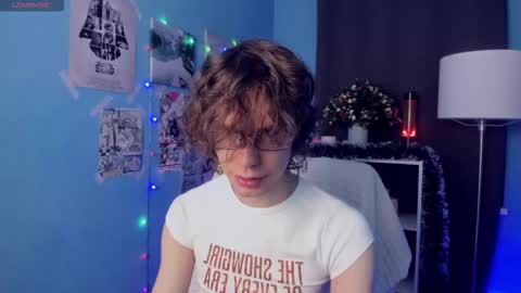 Snapshot of leo_bensyten chatting on 11-21-25, 03:33 Leo online show from 11-21-25, 03:33