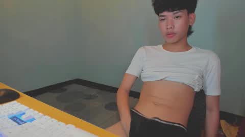 Leo online show from 10-05-25, 02:59
