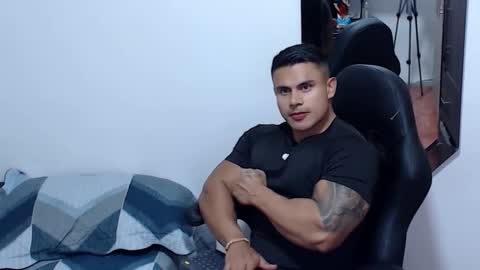 Snapshot of leo_muscleboy chatting on 03-03-26, 03:56 Leo online show from 03-03-26, 03:56