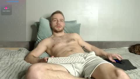 Snapshot of leo_stephens chatting on 11-22-25, 02:16 leo_stephens online show from 11-22-25, 02:16