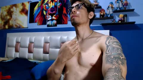 Snapshot of leo_tyrone chatting on 02-11-25, 04:01 Leo online show from 02-11-25, 04:01