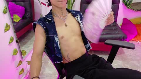 Leo online show from 12-19-24, 01:40