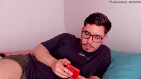 Snapshot of leoandviolet chatting on 10-17-25, 04:31 Carlos Alissa. Help us to reach 100 likes online show from 10-17-25, 04:31