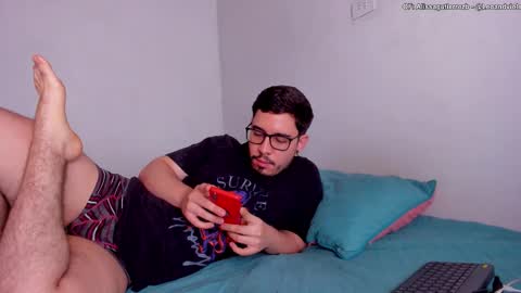 Snapshot of leoandviolet chatting on 10-19-25, 05:13 Carlos Alissa. Help us to reach 100 likes online show from 10-19-25, 05:13