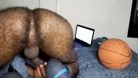 Snapshot of leohot24 chatting on 11-30-25, 08:51 leo online show from 11-30-25, 08:51