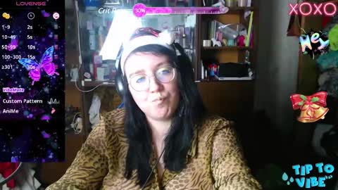 Leona Harrison online show from 12-22-24, 03:22