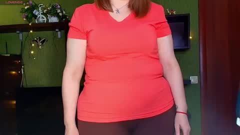 Snapshot of leona_tracie chatting on 02-13-26, 05:25 Leona tracie online show from 02-13-26, 05:25