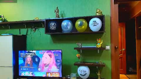 Snapshot of leona_tracie chatting on 02-27-26, 11:38 Leona tracie online show from 02-27-26, 11:38