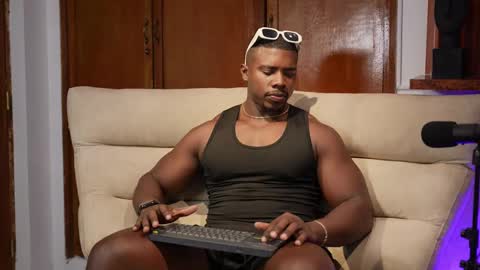 Leandro jones online show from 09-17-25, 08:54