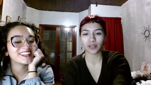 leonela  online show from 09-15-25, 04:45