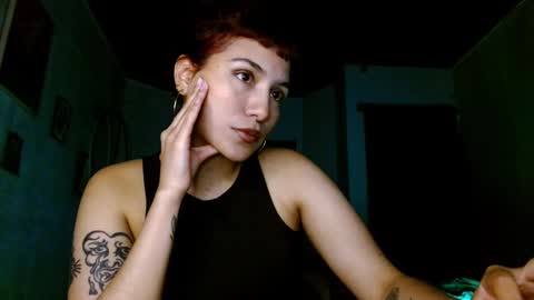 leonela  online show from 09-26-25, 10:47
