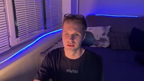 Leon online show from 01-07-26, 04:53