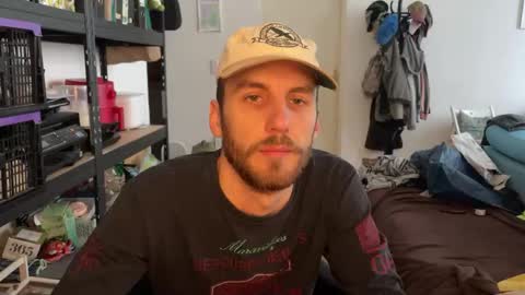 Leon online show from 11-20-25, 09:42