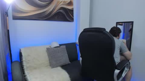 Leo  online show from 01-15-26, 04:06