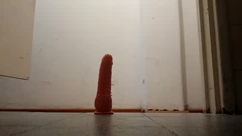 Snapshot of leoylola chatting on 11-03-25, 06:20 Abril online show from 11-03-25, 06:20