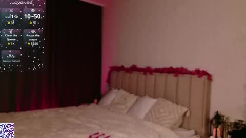 Nicole Moore online show from 11-01-25, 02:52