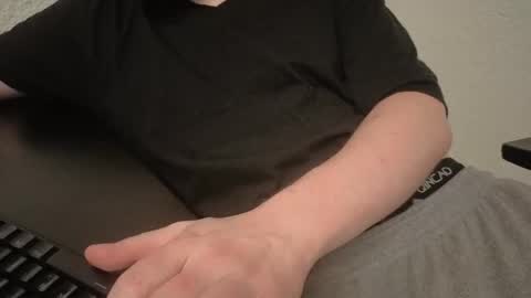 Snapshot of leroy_jerkins chatting on 11-14-25, 09:35 Leroy online show from 11-14-25, 09:35